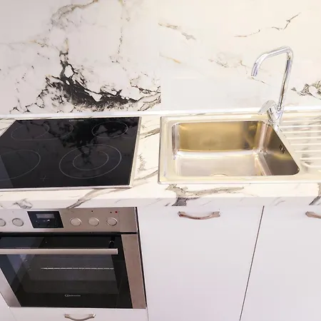 Rooftop Sweet 地拉那